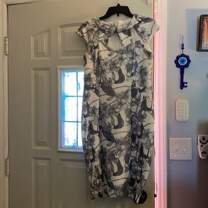 Shelby & Palmer Scuba Silver printed dress